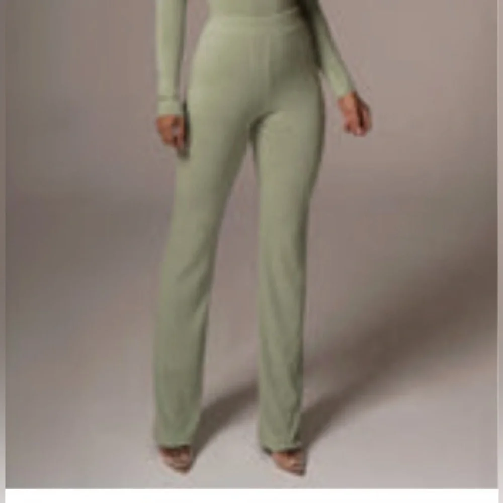 NWOT JLUXLABEL Sage Ribbed Bret Pants (M)